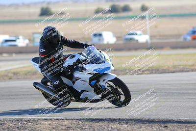 media/Feb-05-2023-Classic Track Day (Sun) [[c35aca4a42]]/Group 2/session 4 turn 4/